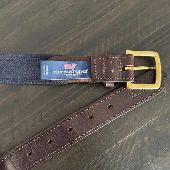 Vineyard Vines Whale Canvas Belt Size 32 - Preppy Navy Blue Silk Pattern - Picture 8 of 8